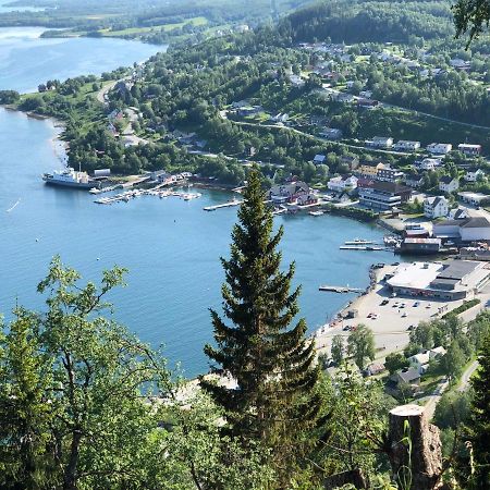 Aaroybukt Guesthouse Aroybukta Buitenkant foto