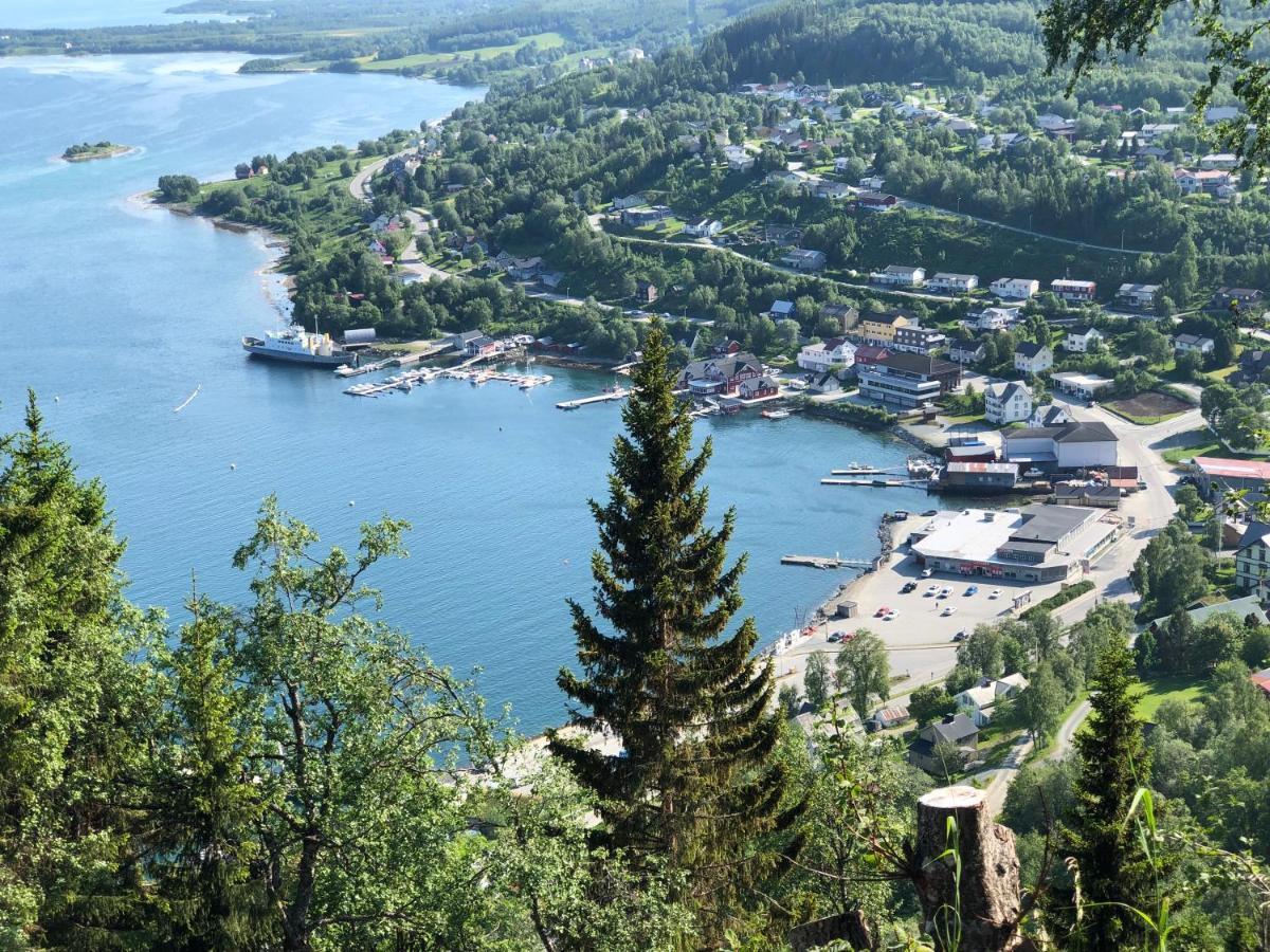Aaroybukt Guesthouse Aroybukta Buitenkant foto