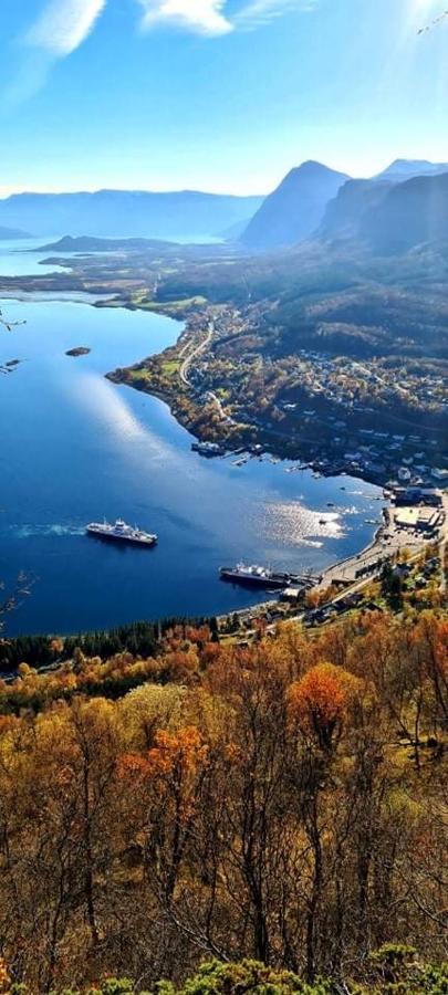 Aaroybukt Guesthouse Aroybukta Buitenkant foto