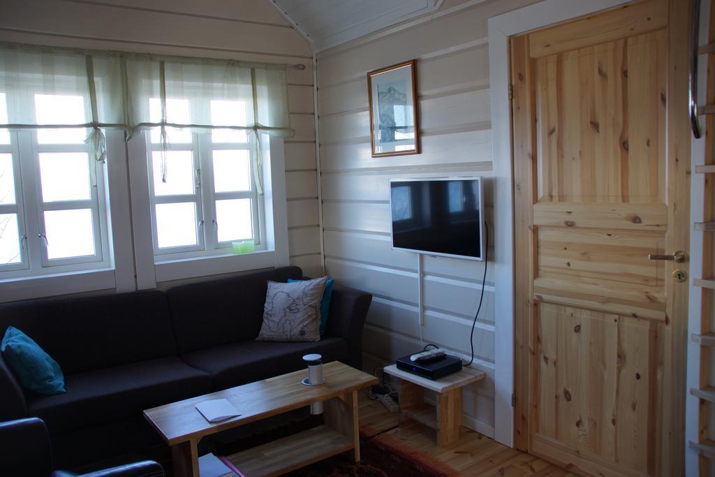 Aaroybukt Guesthouse Aroybukta Buitenkant foto