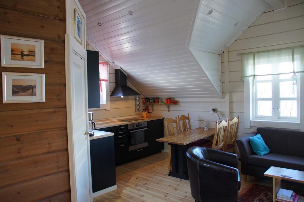 Aaroybukt Guesthouse Aroybukta Buitenkant foto