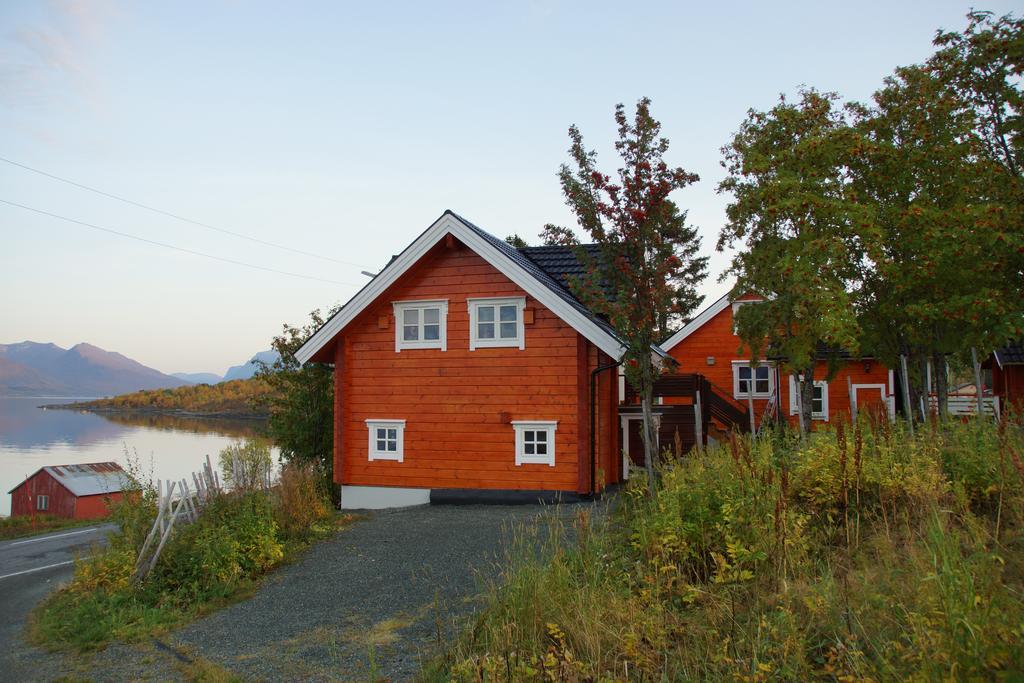 Aaroybukt Guesthouse Aroybukta Buitenkant foto